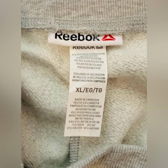 Reebok Women Size XL Grey Heather Colorblock Shorts Relax Drawstring Running - Picture 9 of 12
